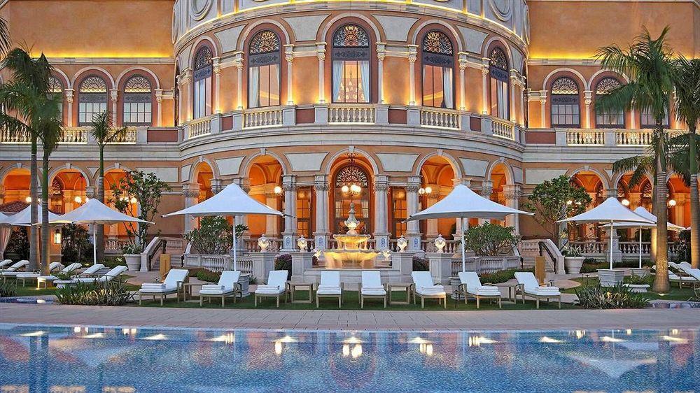 Four Seasons Hotel Macao Exterior photo