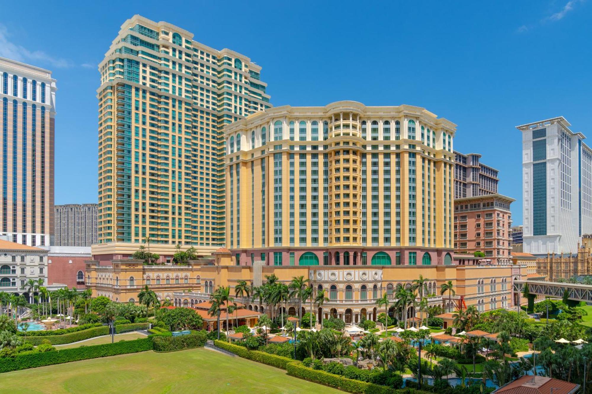 Four Seasons Hotel Macao Exterior photo